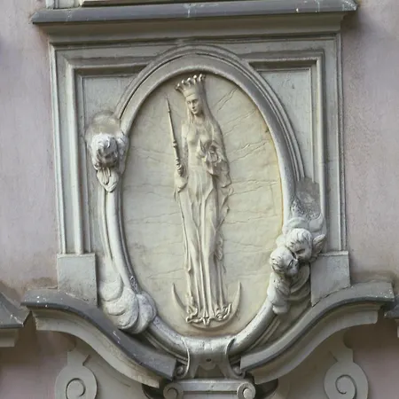 Schlosshotel Roemischer Kaiser-3